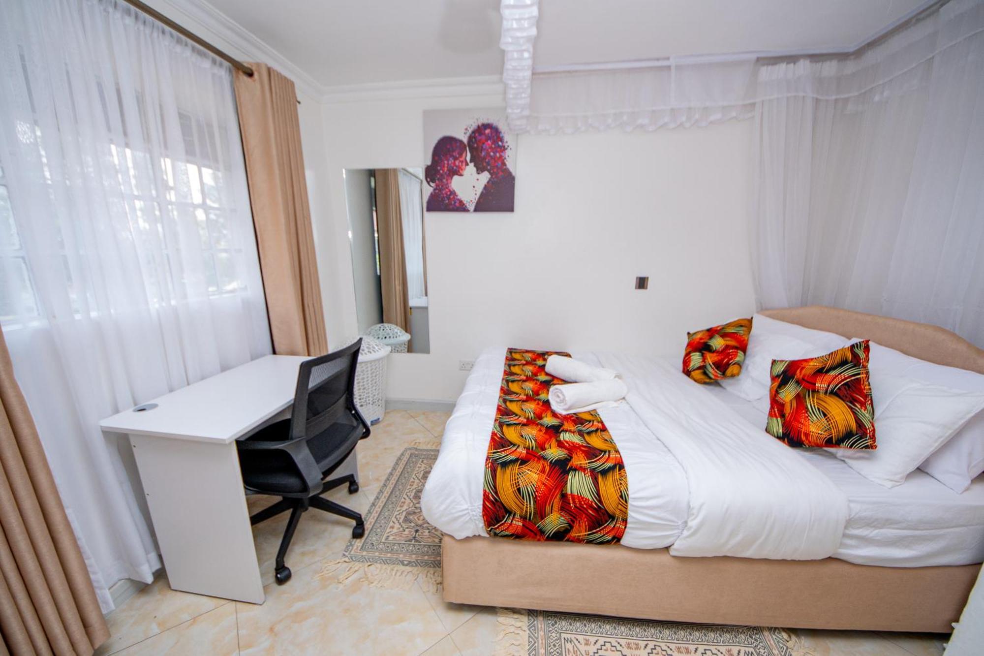17 Arabella Bloom Near Waterfront -