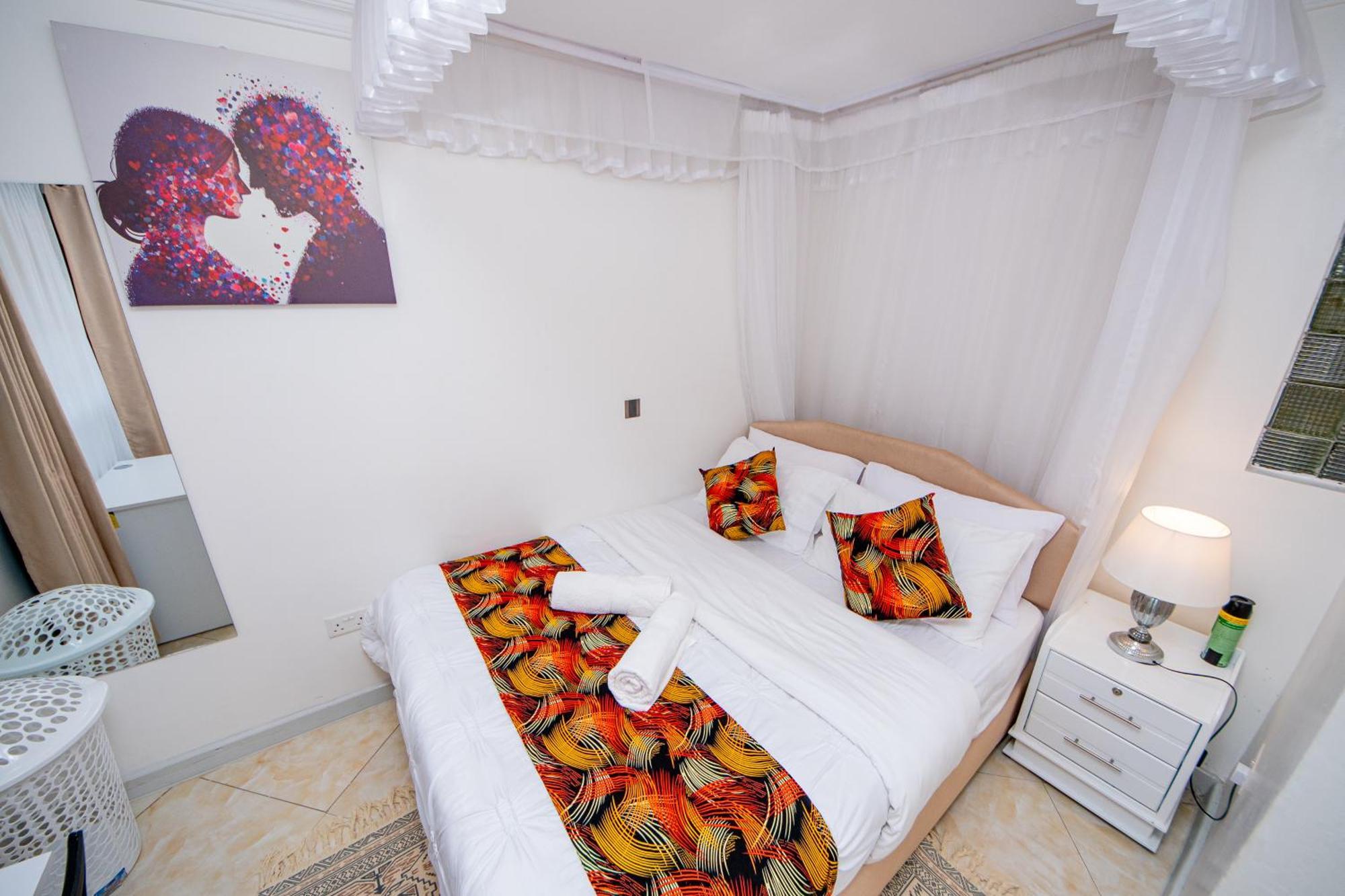17 Arabella Bloom Near Waterfront -